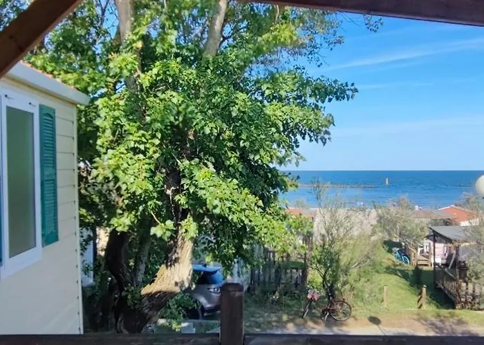 Ancora キャンプ場 コマッキオ